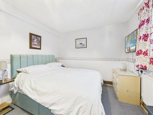 Bedroom - click for photo gallery